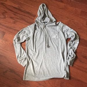 Grey vineyard vines hoodie